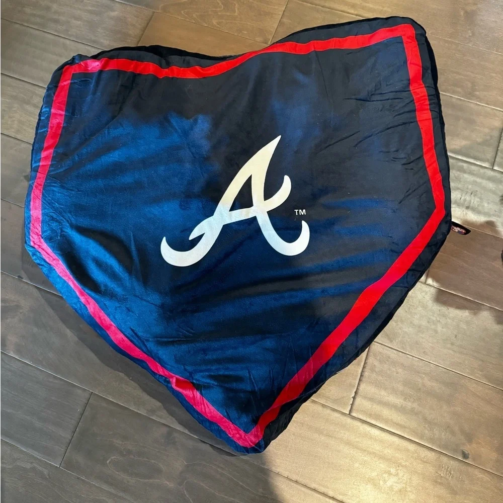 Atlanta Braves - home plate shaped dog bed - 28” x 28”